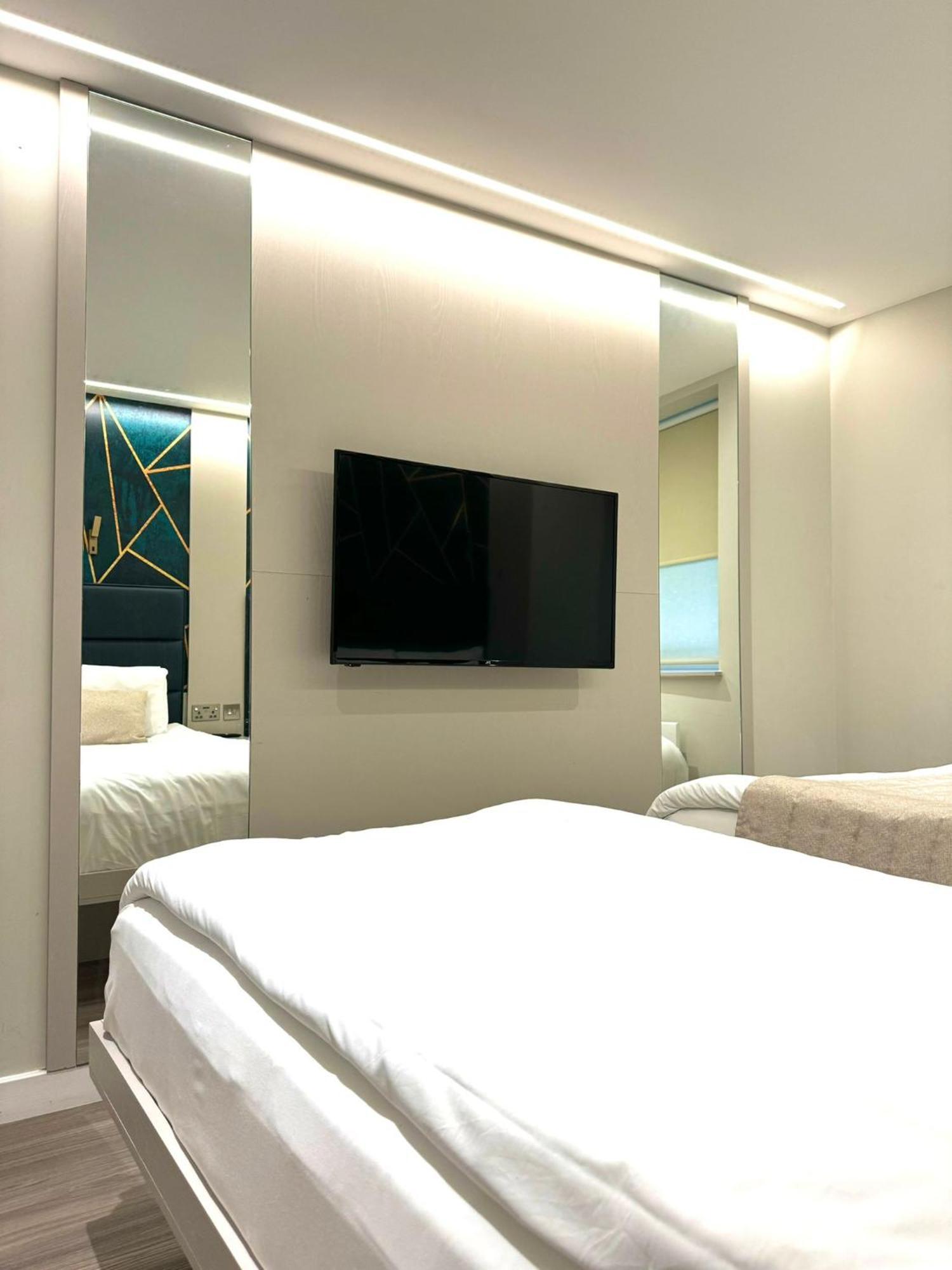Nox Richmond Aparthotel Richmond  Buitenkant foto