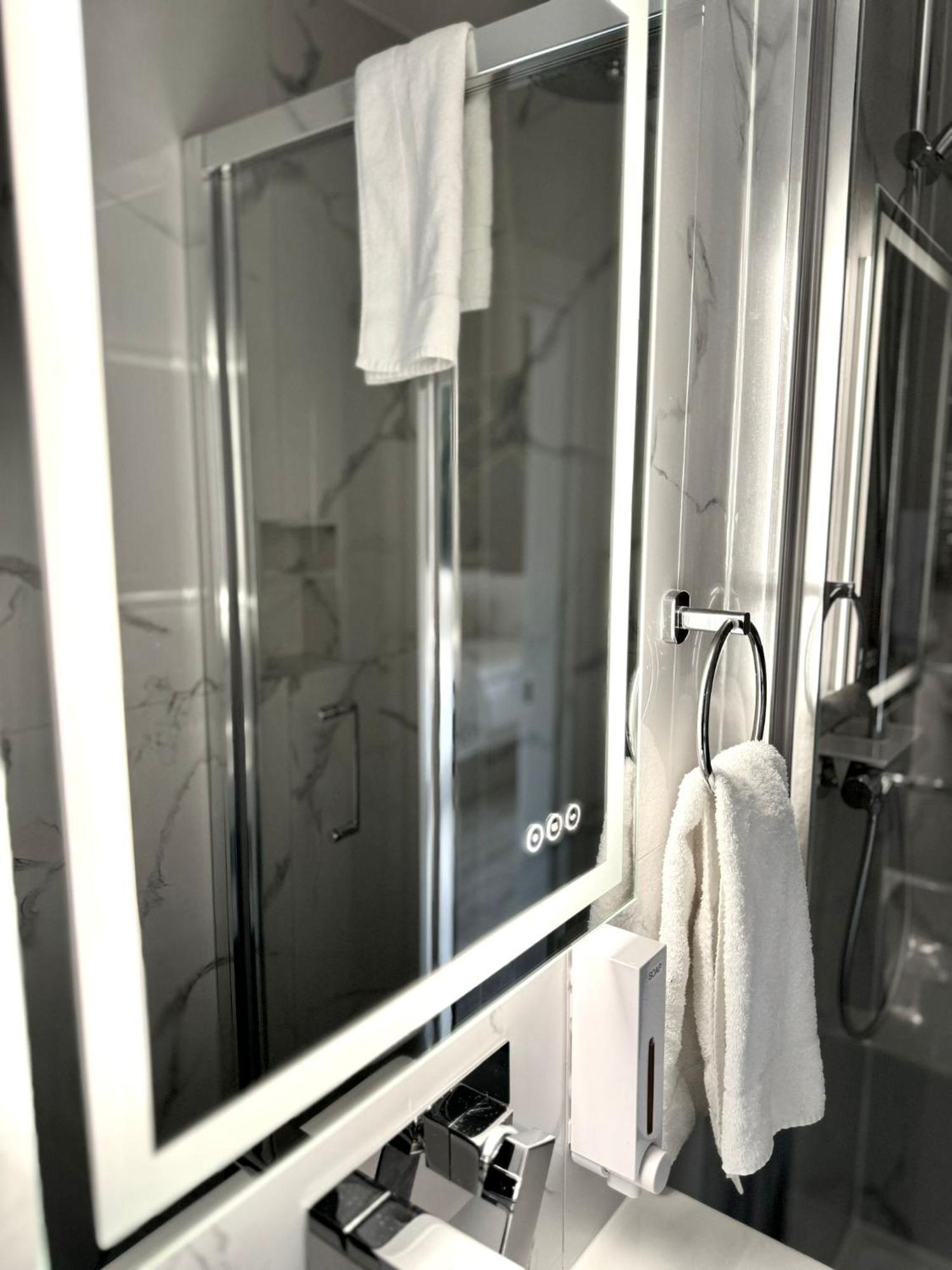 Nox Richmond Aparthotel Richmond  Buitenkant foto