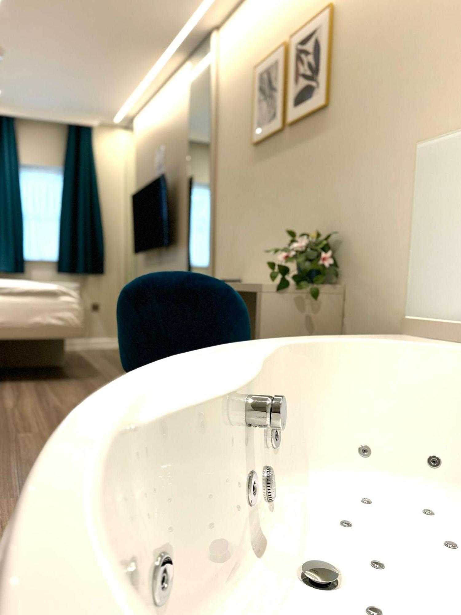 Nox Richmond Aparthotel Richmond  Buitenkant foto
