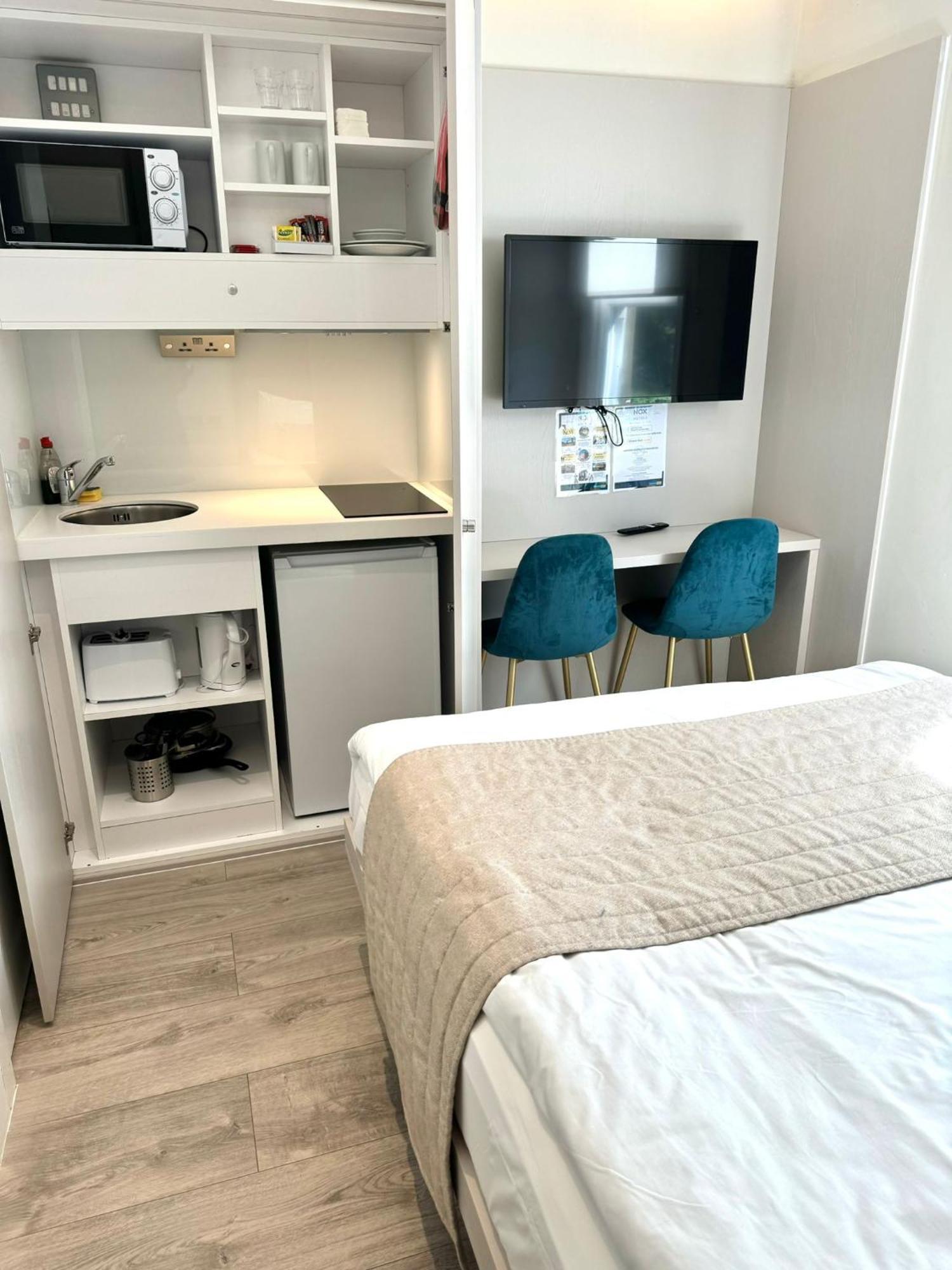 Nox Richmond Aparthotel Richmond  Buitenkant foto